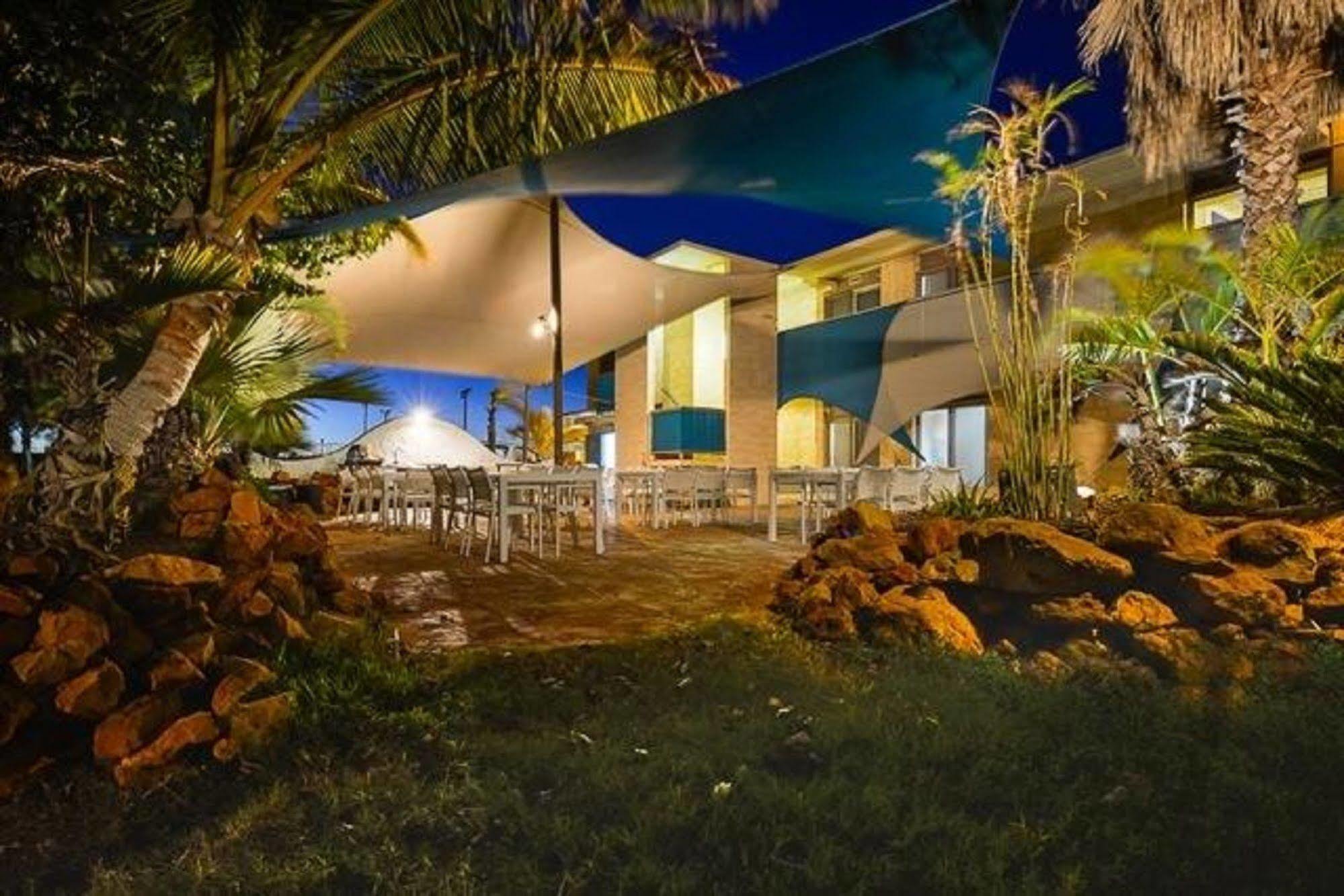 Sea Breeze Resort Exmouth Exterior foto